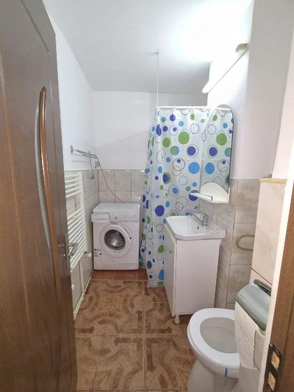 Garsonieră decomandată în Central