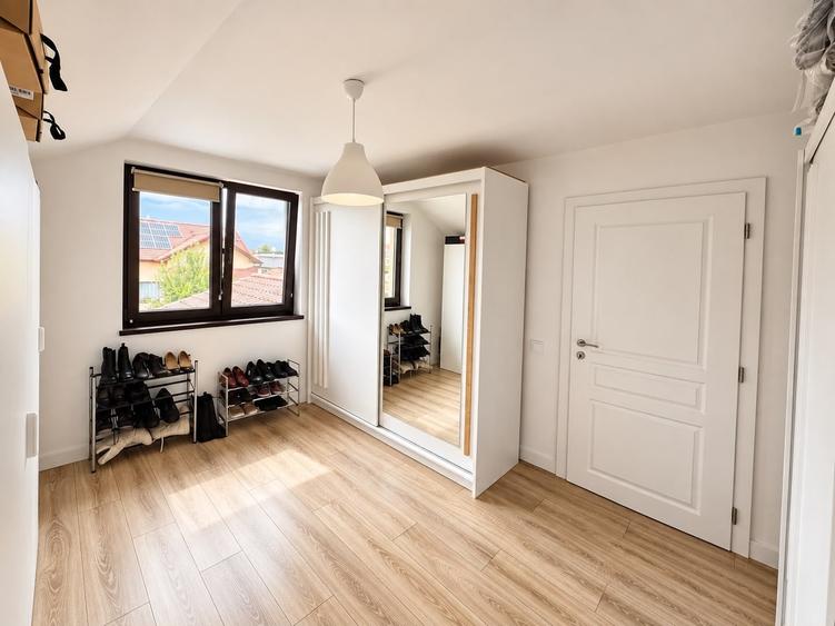 Casă individuală cu 5 camere cu Teren 490 Mp în Ampoi 2