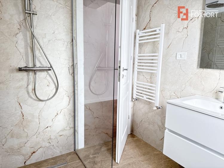 Duplex cu 4 camere cu Teren 374 Mp în Covaci