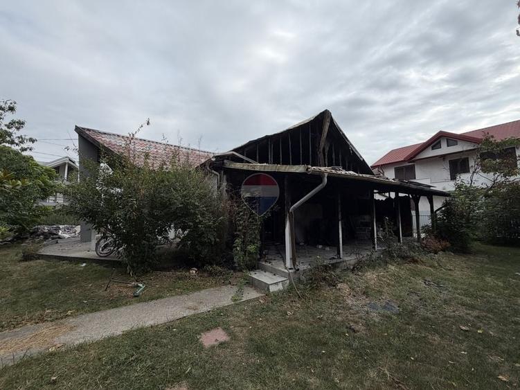 Casă individuală cu 4 camere cu Teren 608 Mp în Golești