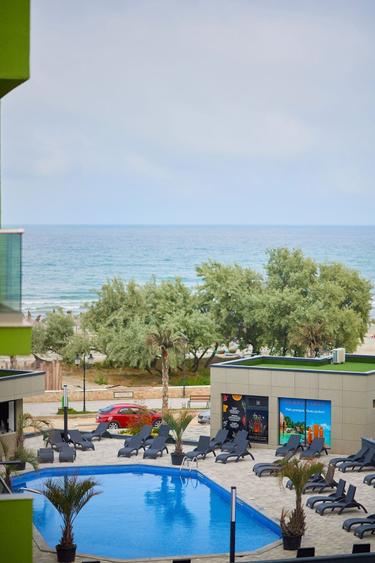 Apartament cu 3 camere decomandat în Mamaia-Sat