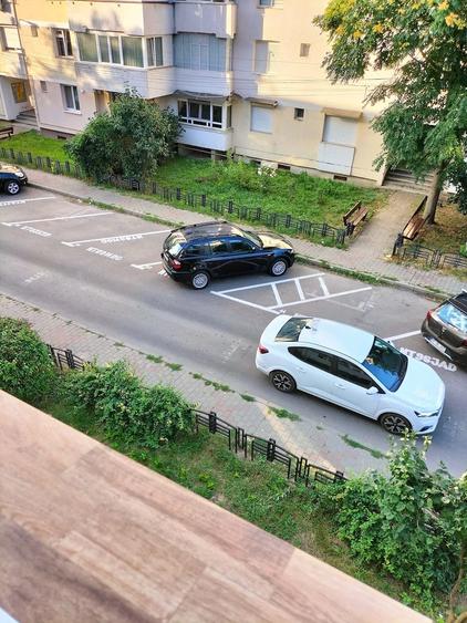 Apartament cu 2 camere decomandat în Precista