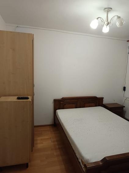 Inchiriez apartament 2 camere la parter zona garii marghita - 3