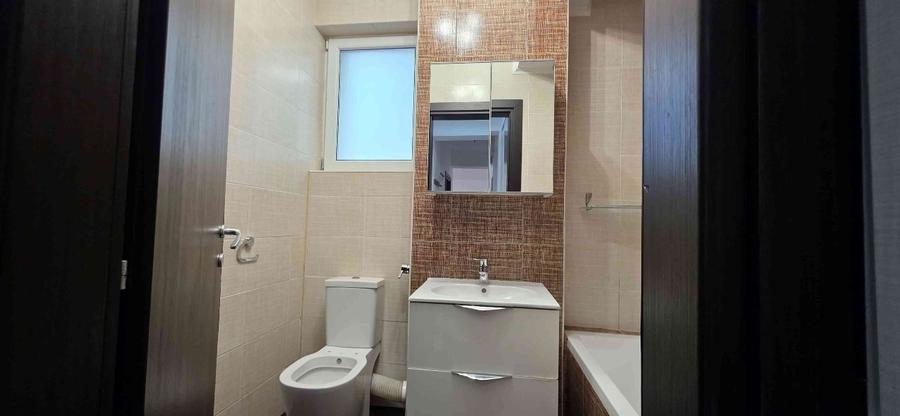Apartament cu 2 camere decomandat, mobilat în Central