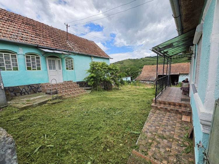 Casă cu 4 camere în Șilea