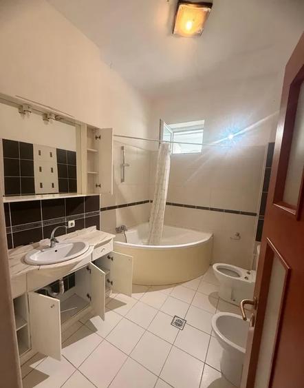 Apartament cu 2 camere decomandat, mobilat în Moșilor