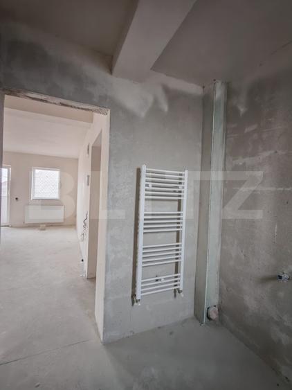 Apartament cu 3 camere semidecomandat în Central