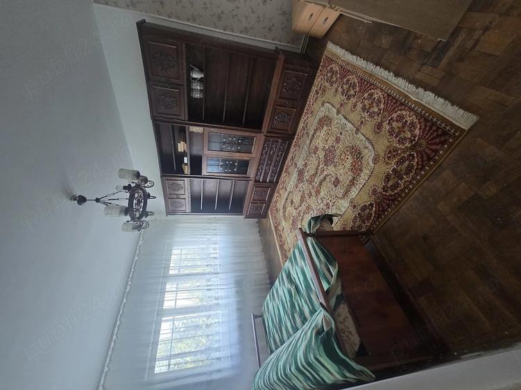 Apartament cu 4 camere decomandat în Central