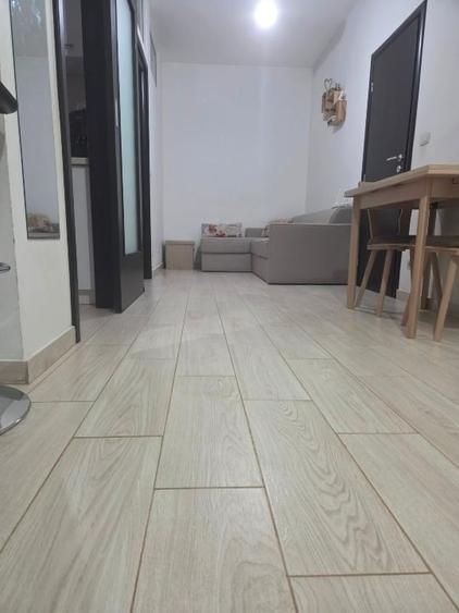 Garsonieră decomandată, mobilată în Valea Adâncă