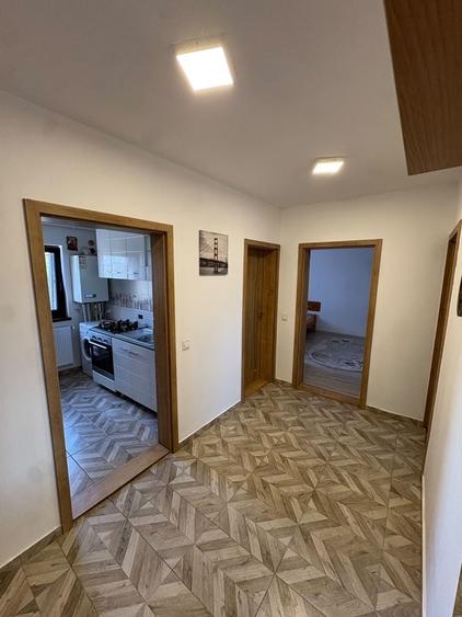 Apartament cu 2 camere decomandat în Rediu