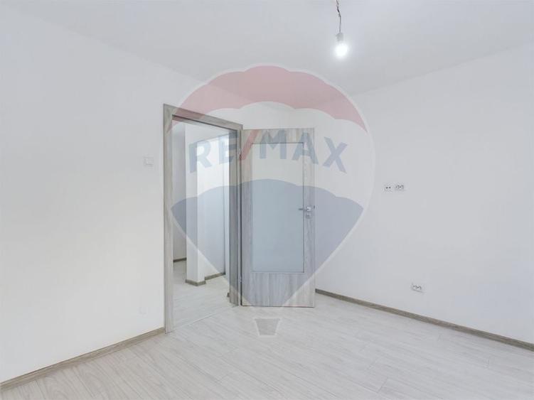 Apartament cu 4 camere decomandat în Centrul Civic