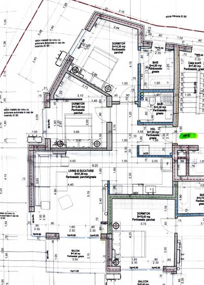Apartament cu 3 camere semidecomandat în Moșilor
