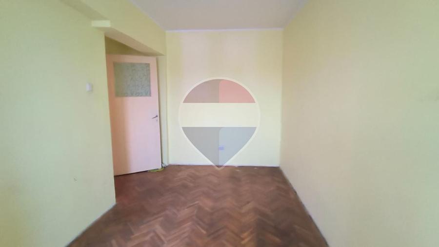 Apartament cu 3 camere decomandat în Micro 13