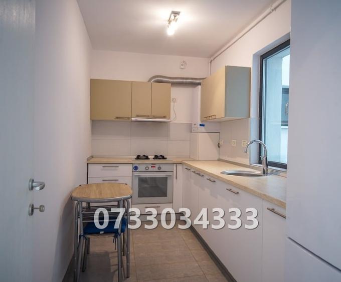 Apartament cu 2 camere decomandat, mobilat în Central