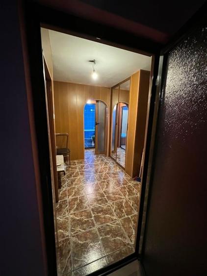 Apartament cu 2 camere decomandat, mobilat în Mărăcineni