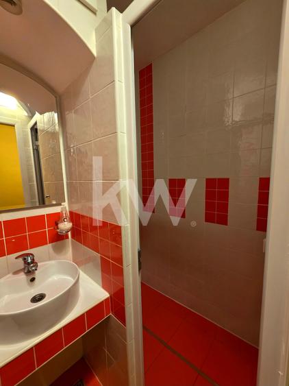 Apartament cu 2 camere semidecomandat în Calea București