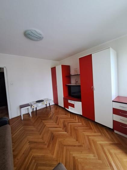 Apartament 2 camere, 54 mp, zona Central - 1