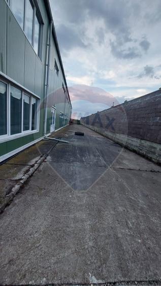 Spațiu comercial, de 880 mp, în Muntenii de Jos