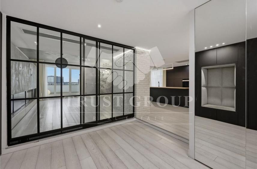 Apartament cu 5 camere decomandat, mobilat în Herăstrău