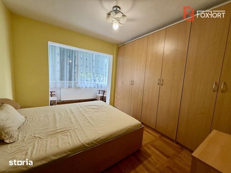 Apartament cu 3 camere decomandat, mobilat în Aradului