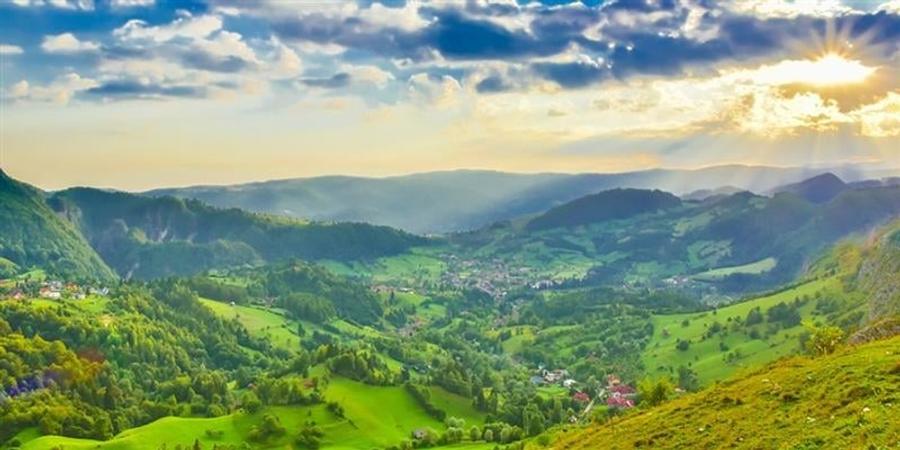 Teren Construcții intravilan de 12307 mp, în Moieciu