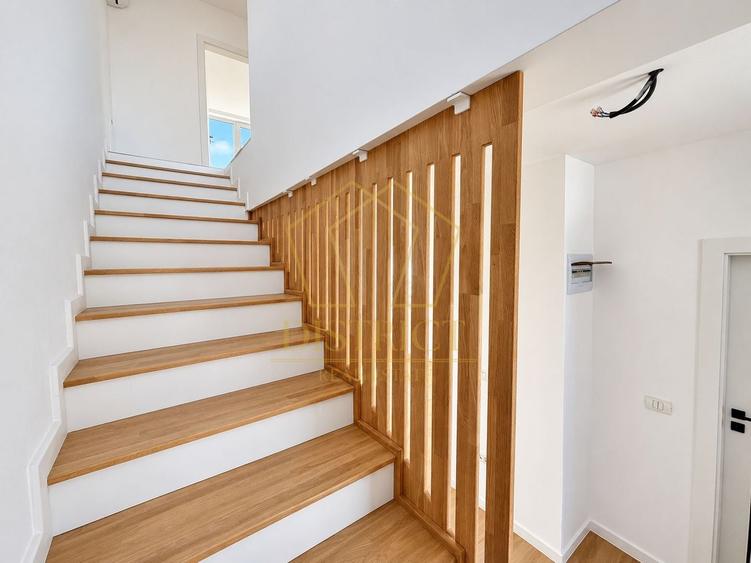 Duplex cu 3 camere cu Canalizare în Moșnița Nouă