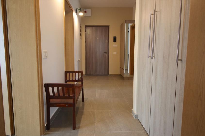 Apartament cu 3 camere decomandat, mobilat în Nord