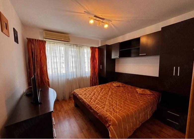 Apartament cu 3 camere decomandat în Drumul Taberei