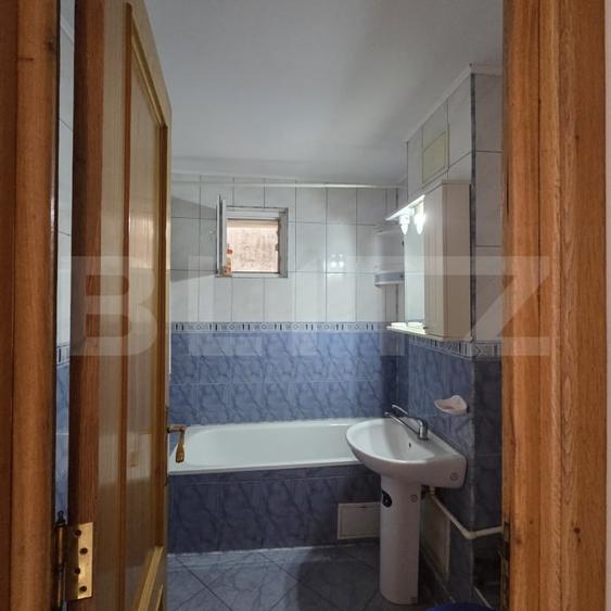 Apartament cu 2 camere decomandat, mobilat în Micro 20