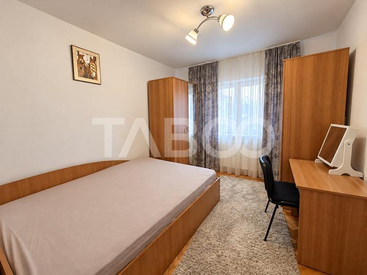 Apartament cu 3 camere decomandat, mobilat în Central