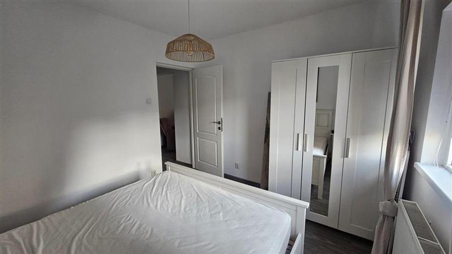 Apartament cu 2 camere semidecomandat, mobilat în Tineretului