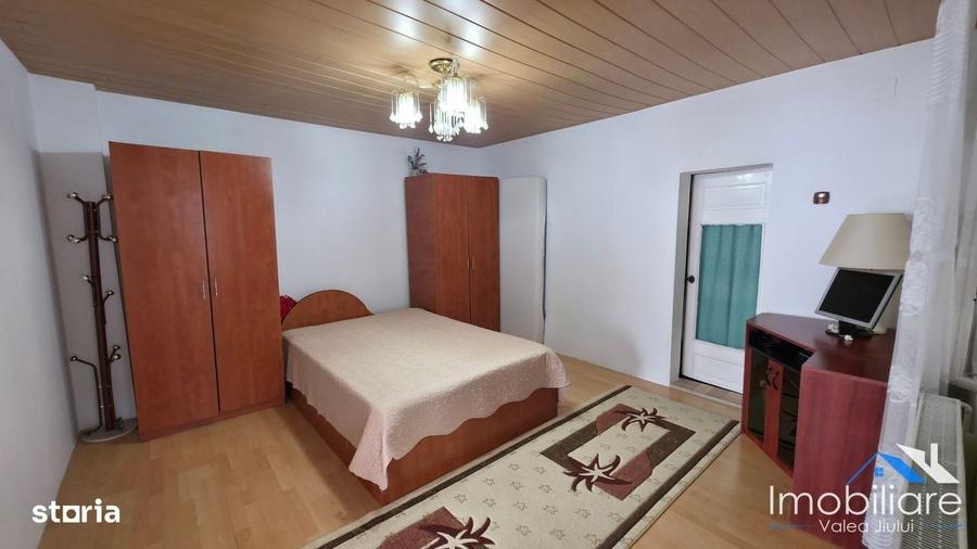 Casă cu 4 camere cu Teren 268 Mp în Central