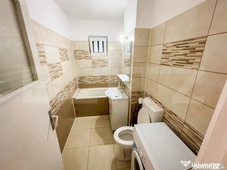 Apartament cu 4 camere semidecomandat, mobilat în 22 Decembrie