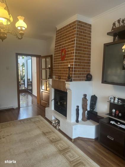 Casă cu 4 camere în Poiana
