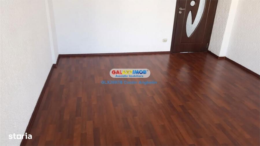 Apartament cu 3 camere decomandat în Centrul Civic