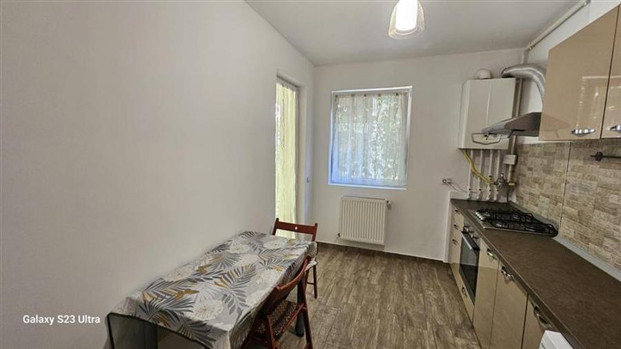 Apartament cu 2 camere decomandat în Berceni