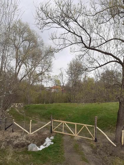 Teren de 4653 mp, în Valea Danului