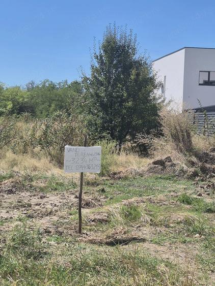 Teren de 3234 mp, în Albota