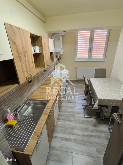 Apartament cu 2 camere semidecomandat în Micro 4