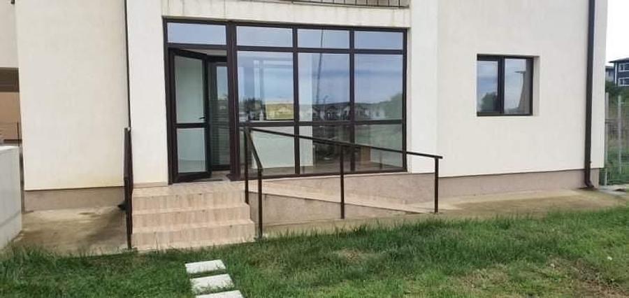 Spațiu comercial, de 50 mp, în Giroc