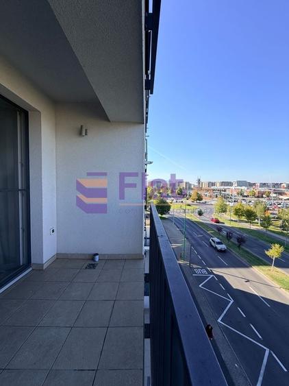Apartament cu 2 camere decomandat în Tractorul