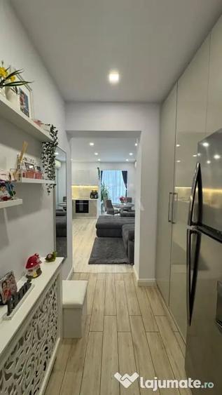 Apartament cu 3 camere decomandat în Theodor Pallady