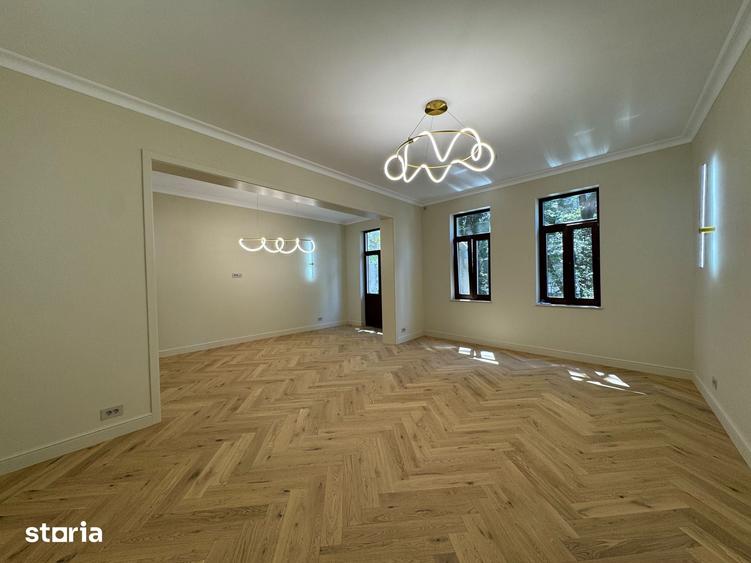 Apartament cu 4 camere în Ștefan cel Mare