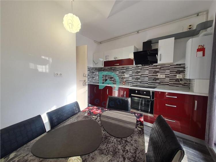 Apartament cu 2 camere decomandat, mobilat în Tractorul