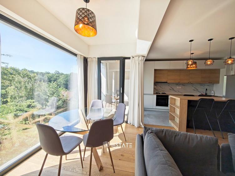 Apartament cu 3 camere decomandat, mobilat în Băneasa