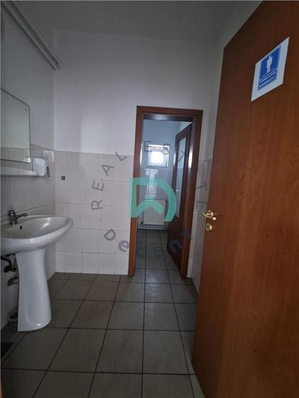 Spațiu comercial, de 244 mp, în Bartolomeu