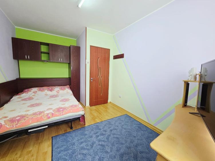 Apartament cu 2 camere decomandat în Micro 21