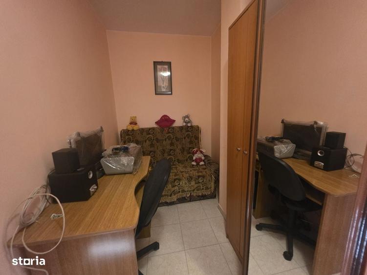 Apartament cu 2 camere decomandat în Tractorul