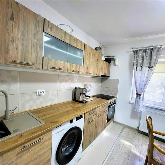 Apartament cu 2 camere decomandat, mobilat în Unirii Nord