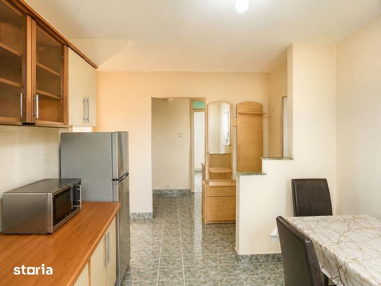 Apartament cu 3 camere decomandat, mobilat în Bucovina